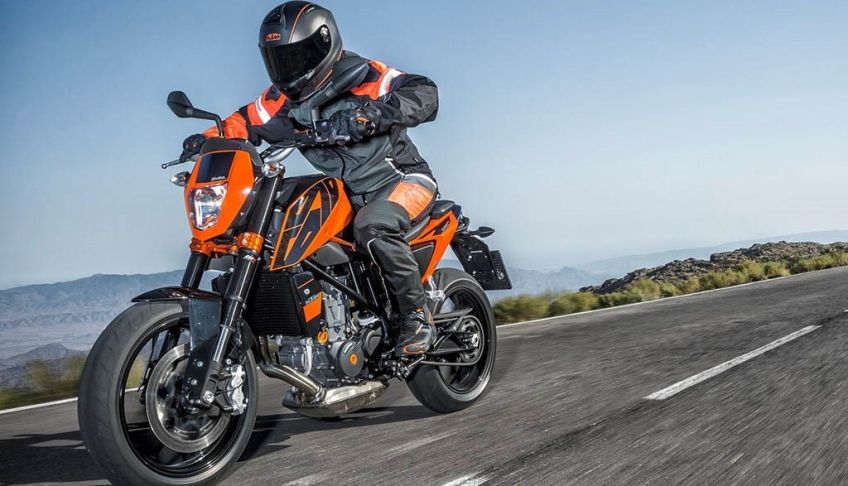نگاهی کوتاه به موتورسیکلت جاده ای KTM 690 DUKE