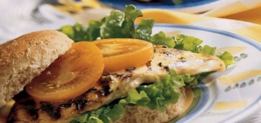 روش تهیه ساندویچ مرغ گریل شده با خردل