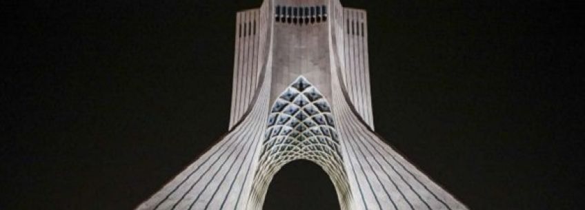 برج آزادی میزبان سرودهای انقلابی می‌ شود