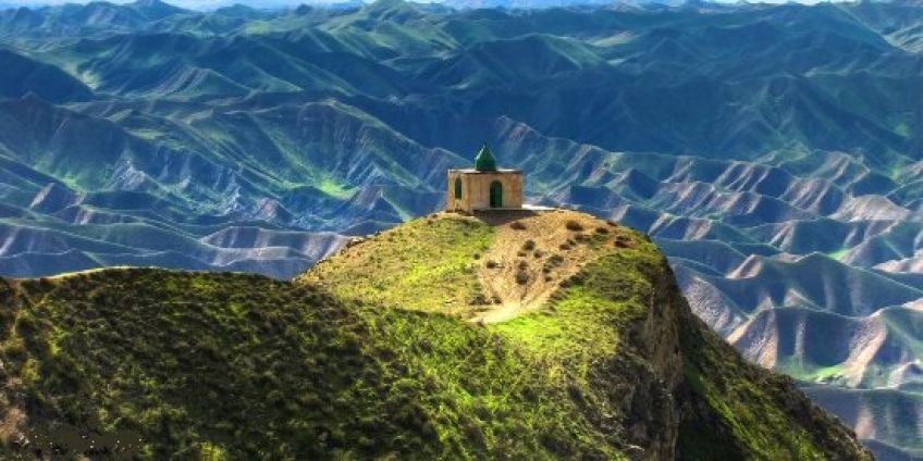 مجموعه ی گورستان و زیارتگاه خالد نبی استان گلستان جاذبه ی گردشگری مهم شمال ایران