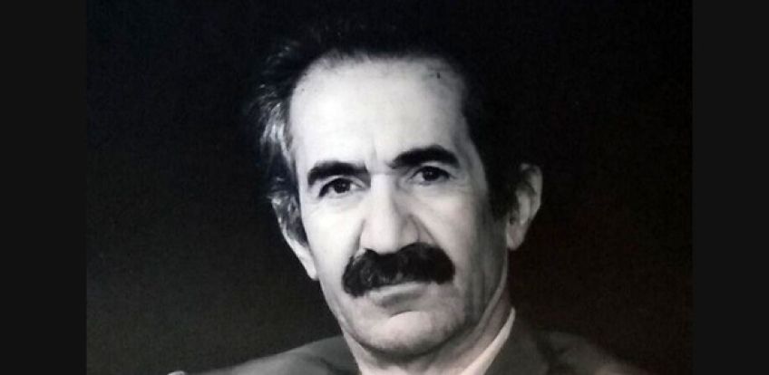 شاگرد قوامی آوازی در شور می‌ خواند