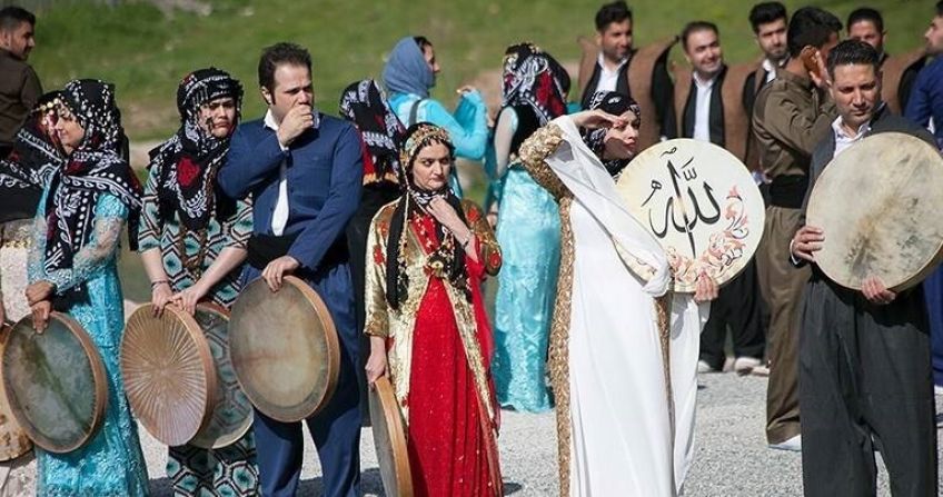 تصاویر جالب و دیدنی از جشن نوروز در طاقبستان کرمانشاه