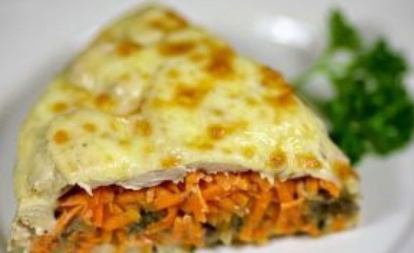 طرز تهیه مرغ لایه ای پر شده با قارچ و هویج غذایی بسیار خوش طعم و خوشمزه