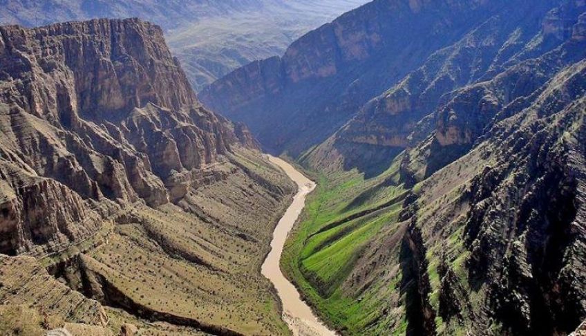 طبیعت بکر دره ویژ درون شهرستان ملکشاهی ایلام