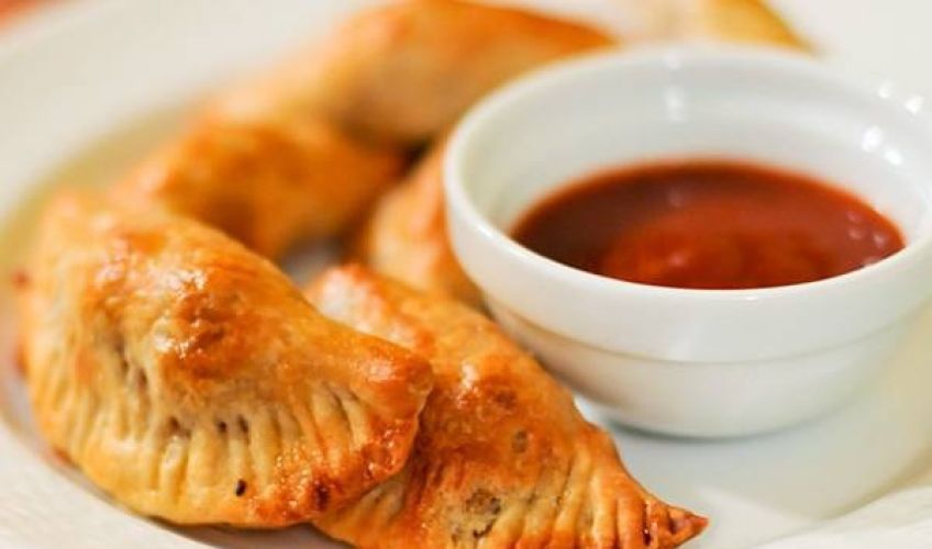 طرز تهیه امپاندا نان مغزدار اسپانیایی یک پیش غذا یا میان وعده ای لذیذ و عالی