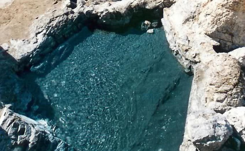 چشمه آبگرم هرسین در استان کرمانشاه از گرمترین آب‌ های دنیا