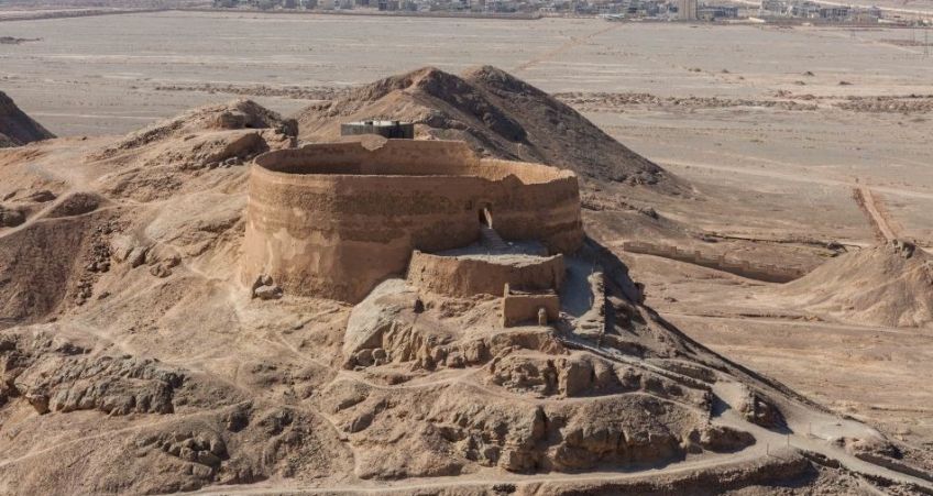 برج های خاموش زرتشتیان در یزد