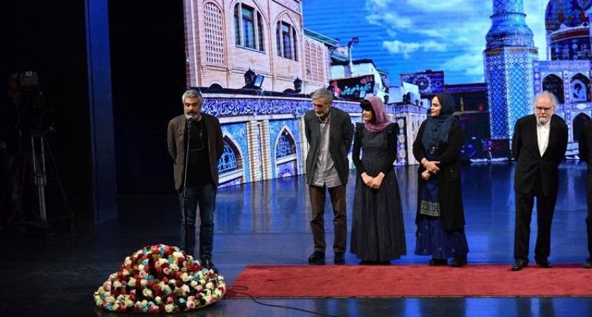 اهدای سیمرغ سیمین به برگزیدگان جشنواره جهانی فیلم فجر
