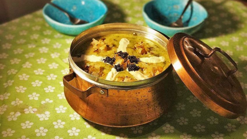 آش عباسعلی افطاری کرمانشاهیان در ماه رمضان
