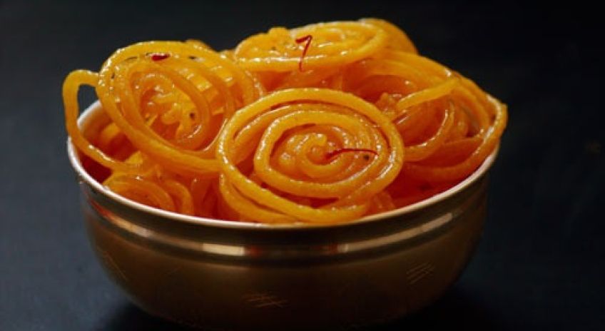 آموزش تهیه زولبیا مخصوص سفره ی افطار ماه رمضان