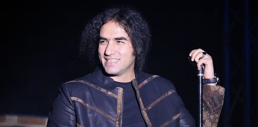 رضا یزدانی خواننده مشهور بازیگر تئاتر عاشقانه های خیابان شد