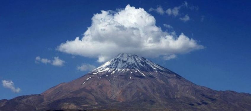 شعر زیبای سر کوه بلند از سروده های مهدی اخوان ثالث