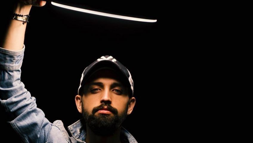 محسن افشانی بازیگر ایرانی به جرم حمل سلاح دستگیر شد