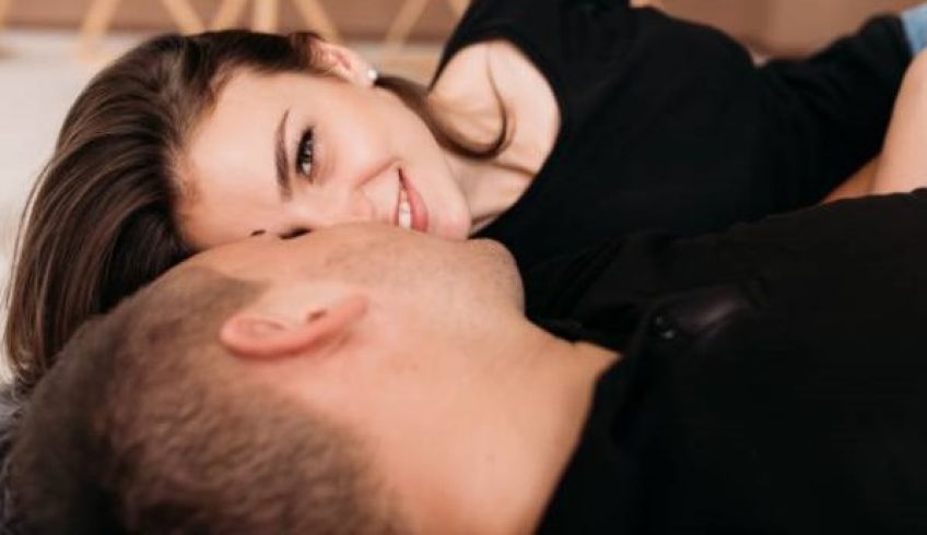 ارگاسم برای زن بیشتر فایده دارد یا مرد