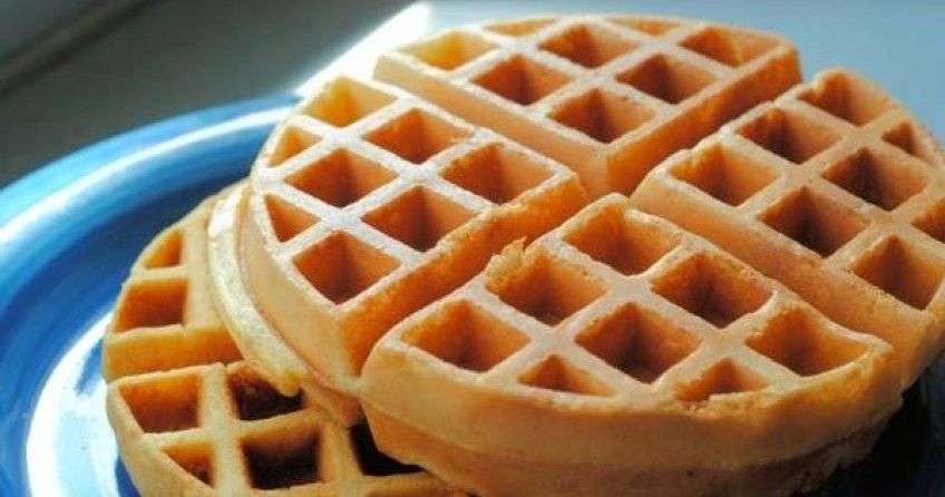 طرز تهیه وافل یک شیرینی خوشمزه و شیک