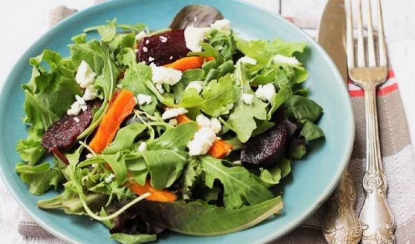طرز تهیه سالاد سبزیجات با سس مخصوص
