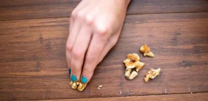 چگونه خط و خش را از روی سطوح مختلف از بین ببریم