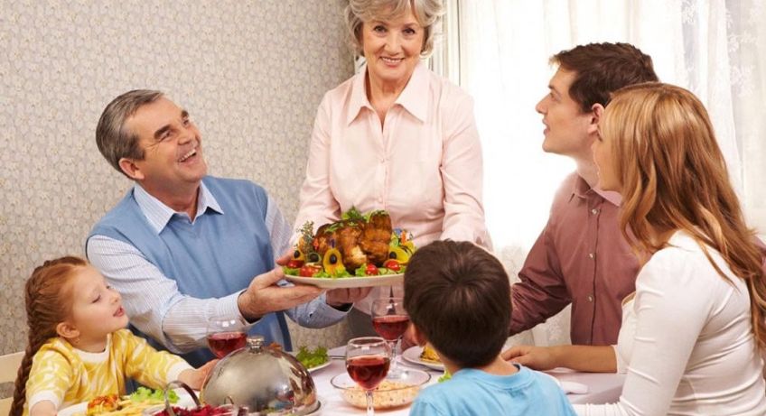 چگونه یک میزبان خوب و دوست داشتنی باشیم