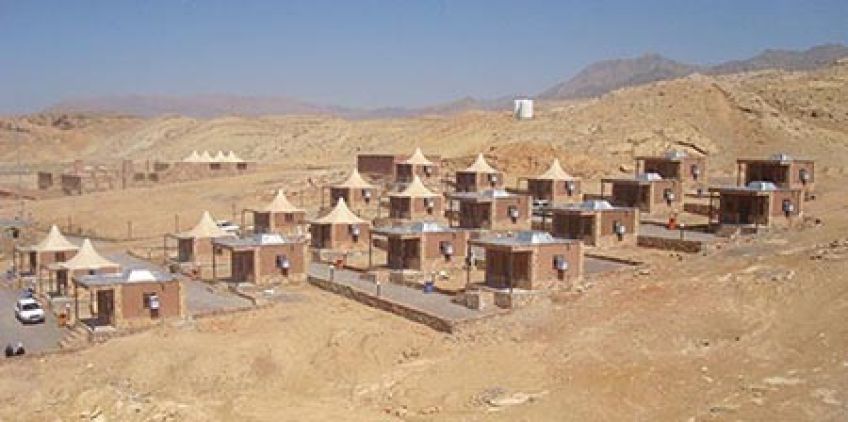 ﻿ معرفی چشمه آب گرم ورتون در اصفهان