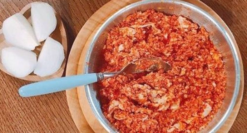 روش تهیه املت با رب و گوجه