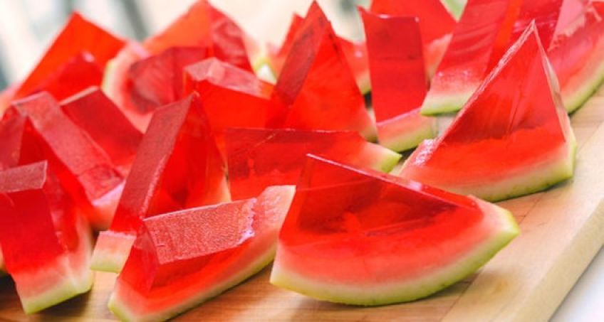 روش تزیین ژله هندوانه ای