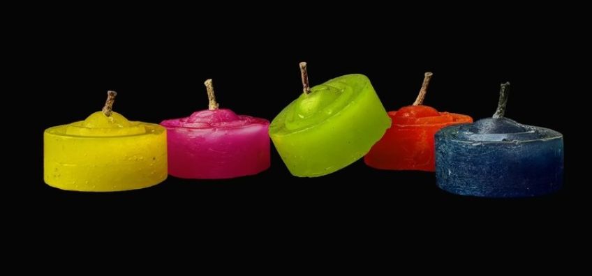 نحوه تمیز کردن لکه شمع از روی سطوح مختلف