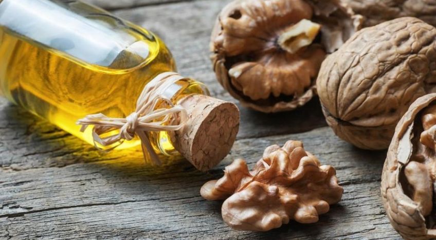 خواص و فواید روغن گردو برای درمان انواع بیماری ها