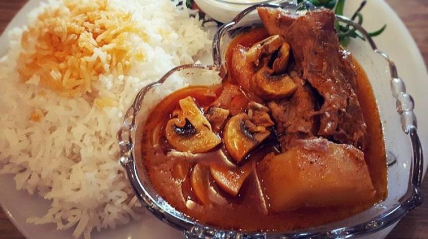 آموزش تهیه خورش بوقلمون با قارچ