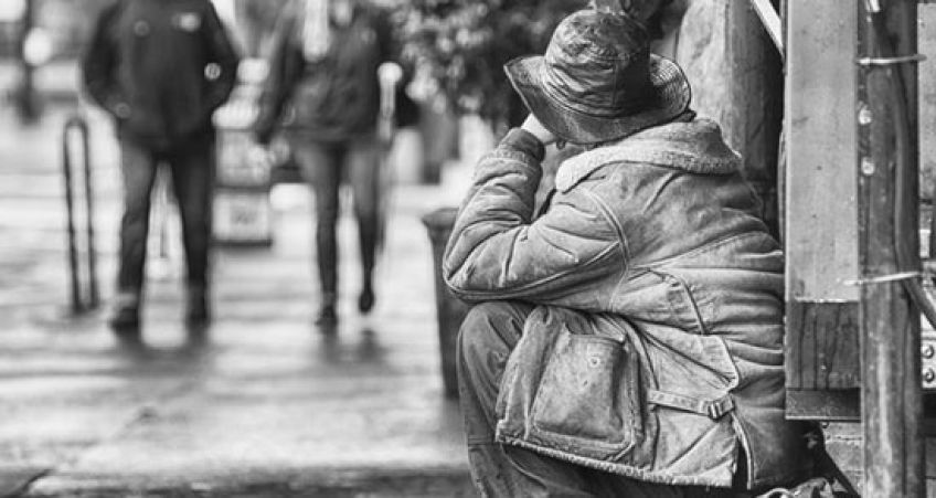 احادیثی از ائمه اطهار و معصومین درباره فقر