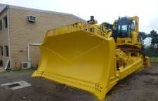 کوماتسو D575A بزرگترین بلدوزر دنیا