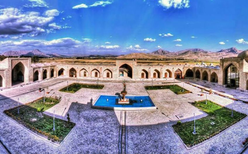 کاروانسرای شاه عباسی بیستون در کرمانشاه