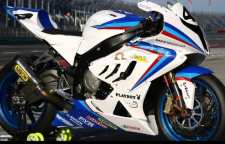 بررسی و مشخصات موتورسیکلت بی ام وی S1000RR