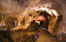 غار قوری قلعه پاوه در استان کرمانشاه بزرگترین غار آبی آسیا