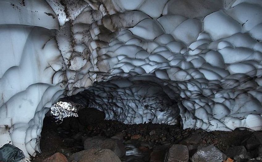 تونل برفی شهرستان ازنا در لرستان