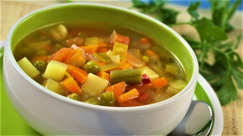 نحوه پخت و آموزش سوپ سبزیجات رژیمی