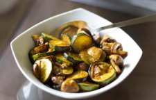 نحوه آموزش خوراک کدو سبز و قارچ غذای رژیمی در فر