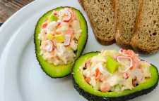 نحوه آموزش تهیه آووکادو شکم پر از شام های کم کالری