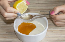 4 نوع ماسک خانگی برای از بین بردن جوش های سر سیاه