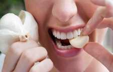 روش های از بین بردن بوی سیر