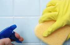 نحوه تمیز کردن کاشی های حمام و سرویس بهداشتی