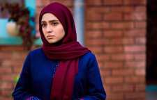 بیوگرافی و تصاویر مونا کرمی بازیگر نقش شیوا در سریال حوالی پاییز