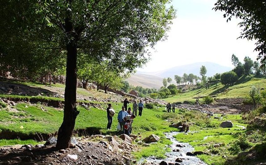 روستای قیرمیزی گؤل آذرشهر استان آذربایجان شرقی