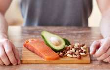 بهترین مواد غذایی عضله ساز و چربی سوز