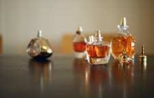 چگونه عطر و ادکلن تقلبی را از اصل تشخیص دهیم