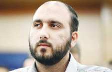 در پی حواشی اخیر تلویزیون علی فروغی مدیر شبکه سه سیما توبیخ شد