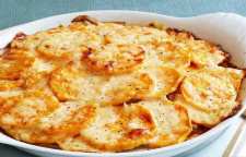 طرز تهیه گراتین سیب زمینی با پنیر و ژامبون