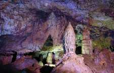 غار کاوات در  شهرستان جوانرود استان کرمانشاه