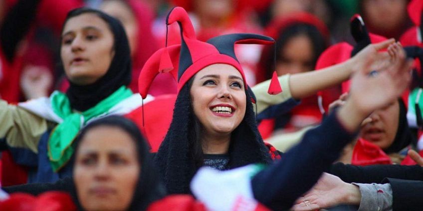 تصاویر جالبی از حضور زنان در استادیوم آزادی