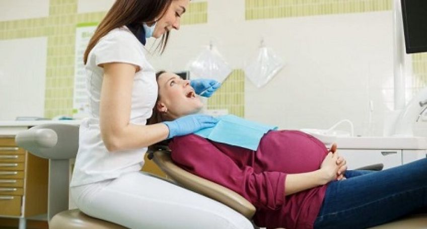 کشیدن دندان در زمان بارداری