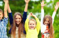 چگونه عزت نفس را در کودکان خود افزایش دهیم